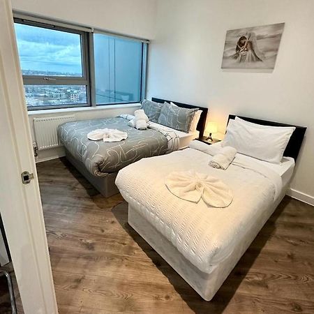 Alarabi Apartments-Two Bedrooms Apartment 克罗伊登 外观 照片