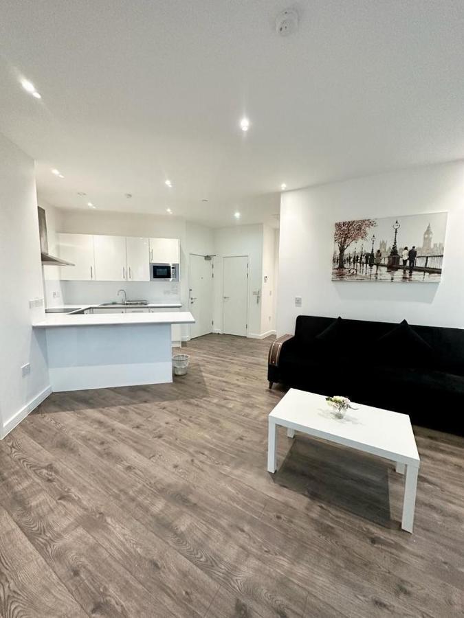 Alarabi Apartments-Two Bedrooms Apartment 克罗伊登 外观 照片