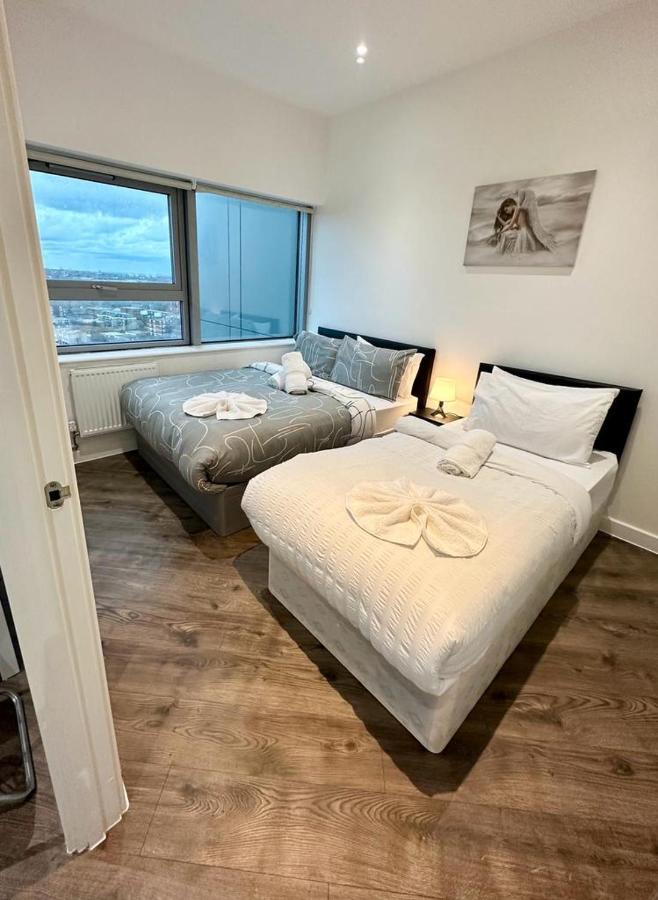 Alarabi Apartments-Two Bedrooms Apartment 克罗伊登 外观 照片