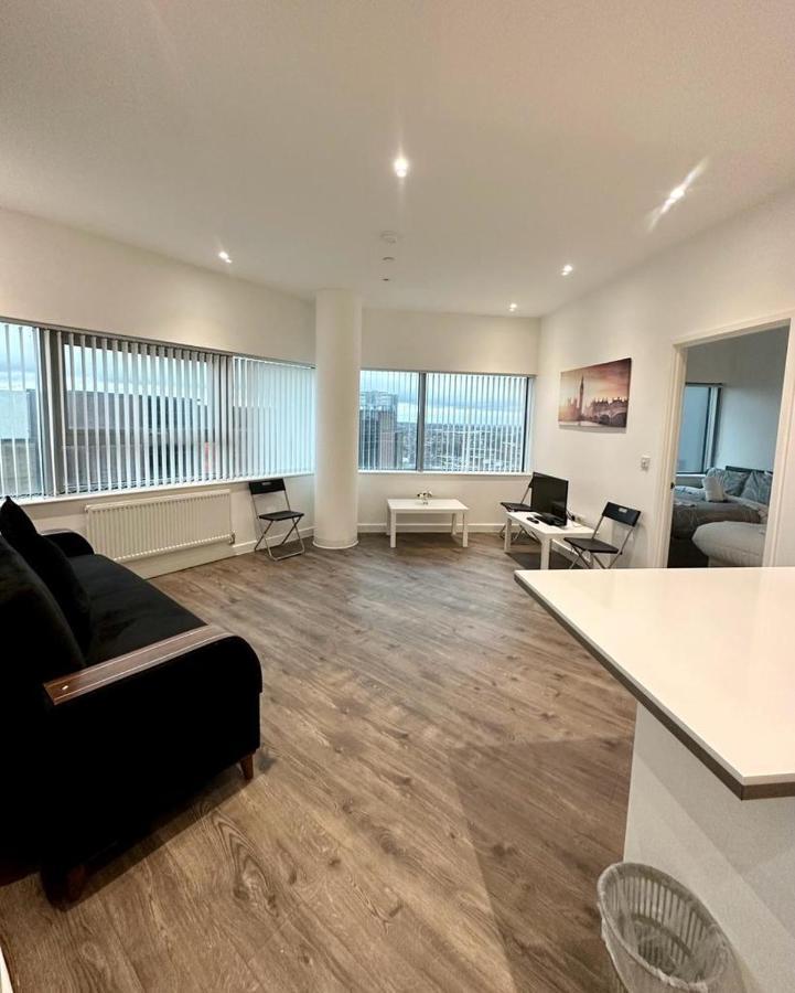 Alarabi Apartments-Two Bedrooms Apartment 克罗伊登 外观 照片