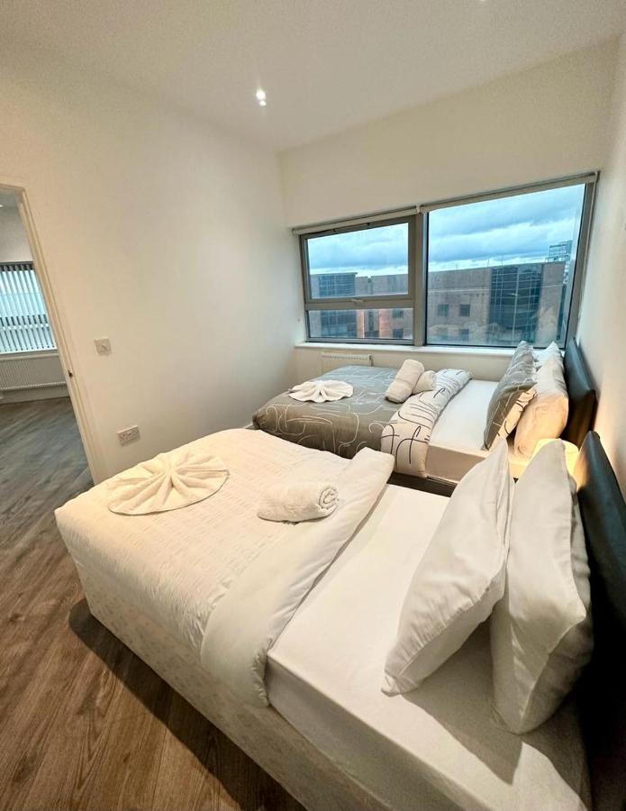 Alarabi Apartments-Two Bedrooms Apartment 克罗伊登 外观 照片