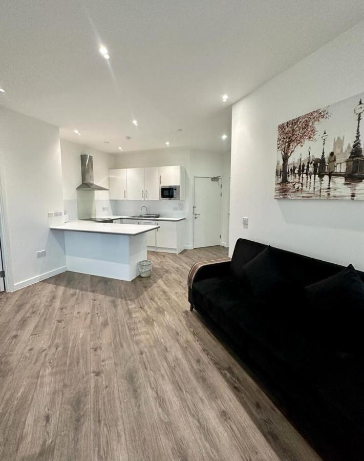 Alarabi Apartments-Two Bedrooms Apartment 克罗伊登 外观 照片